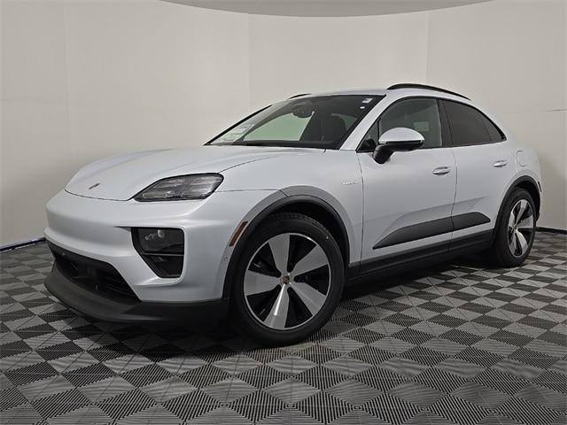 2025 Porsche Macan Base