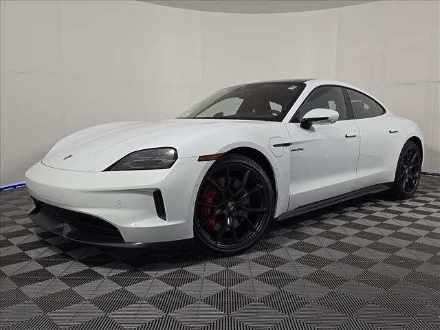 2026 Porsche Taycan GTS's photo