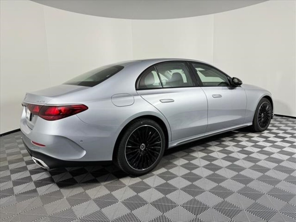 New 2024 MercedesBenz EClass AUTO Milwaukee, Waukesha WI