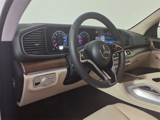 2025 Mercedes Benz GLE 350 4MATIC photo 4