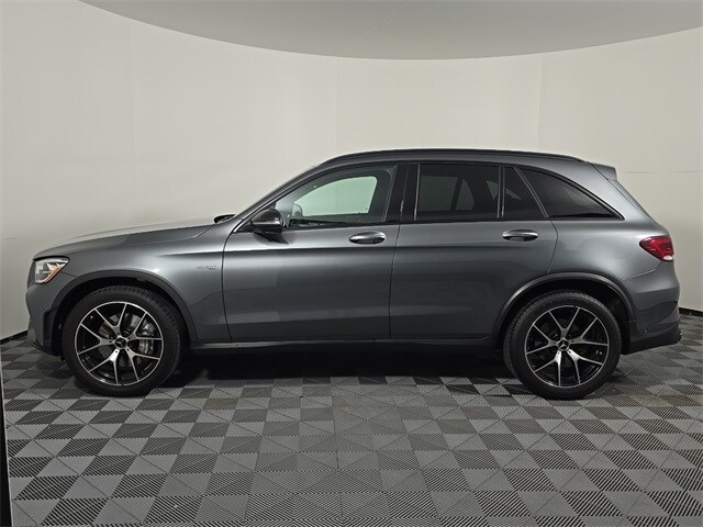 2022 Mercedes Benz GLC 43 photo 2