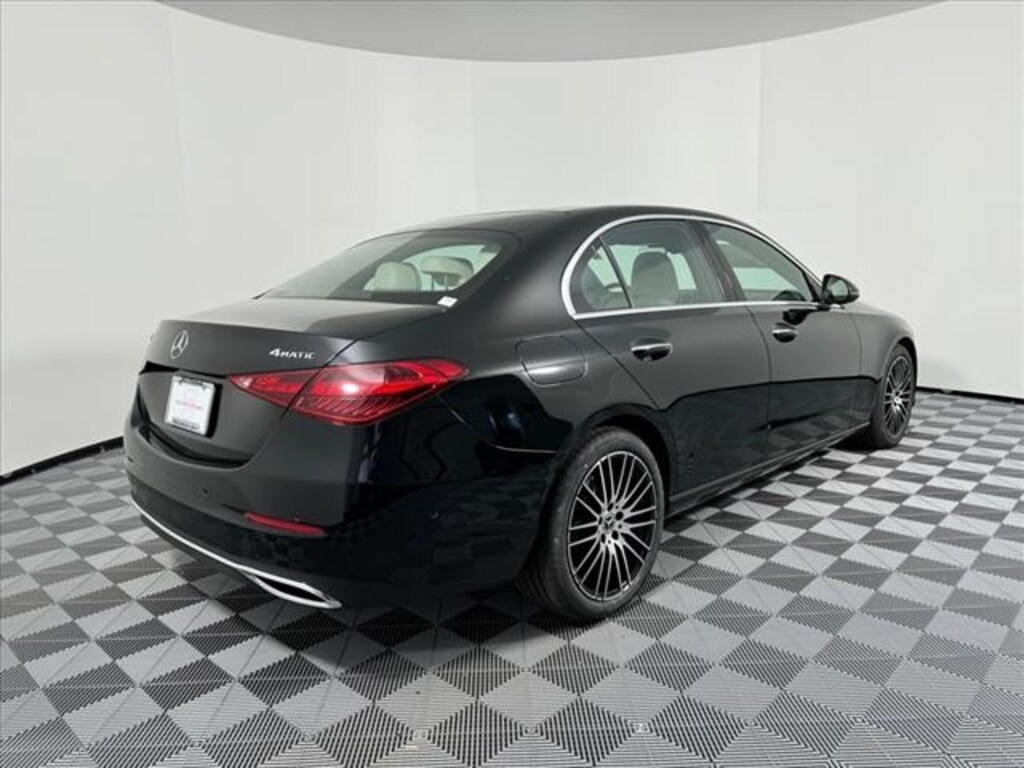 New 2024 MercedesBenz CClass AUTO Milwaukee, Waukesha WI