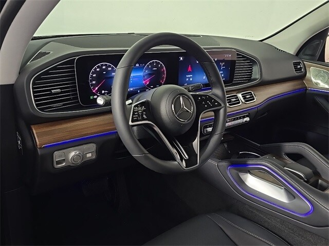 2026 Mercedes Benz GLE 450 4MATIC photo 3