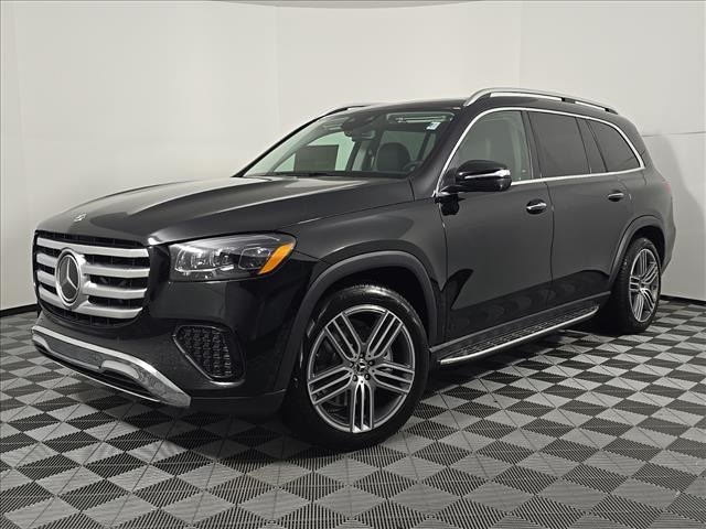 2026 Mercedes-Benz GLS Base's photo
