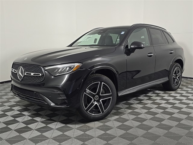 2026 Mercedes-Benz GLC Base's photo