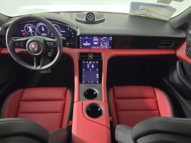 2026 Porsche Taycan GTS - Photo 27