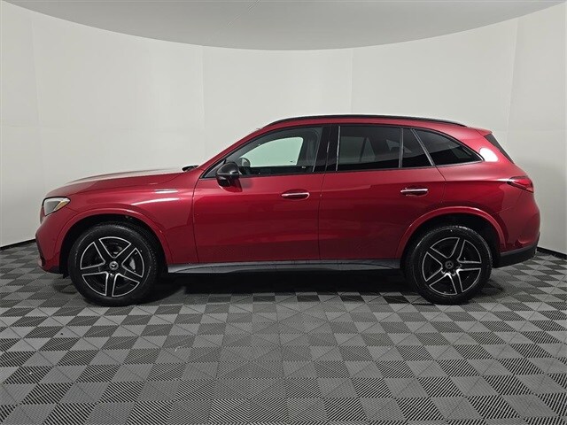 2026 Mercedes Benz GLC 300 4MATIC photo 2