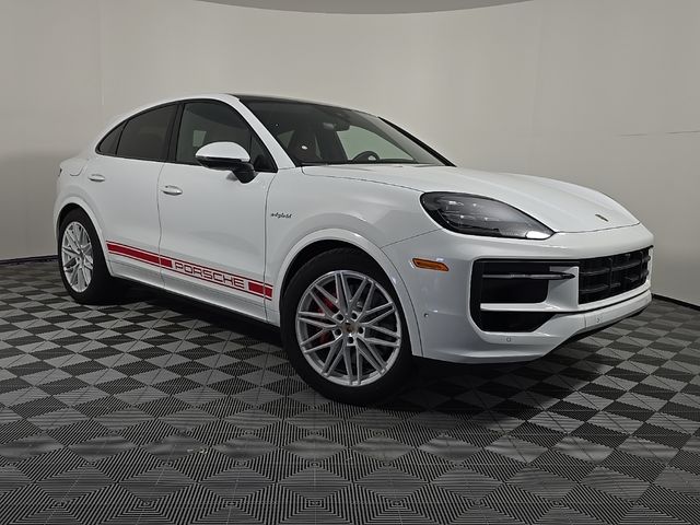 2025 Porsche Cayenne Coup S E-Hybrid - Photo 9