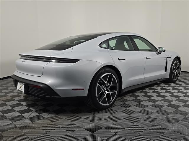 2025 Porsche Taycan Base - Photo 7