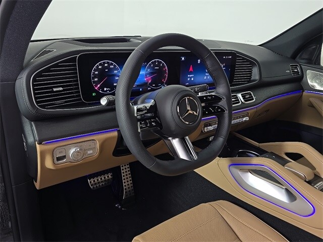 2026 Mercedes Benz GLS 450 4MATIC photo 3