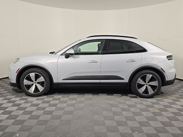Used 2025 Porsche Macan Base with VIN WP1AD2XA9SL077529 for sale in Waukesha, WI