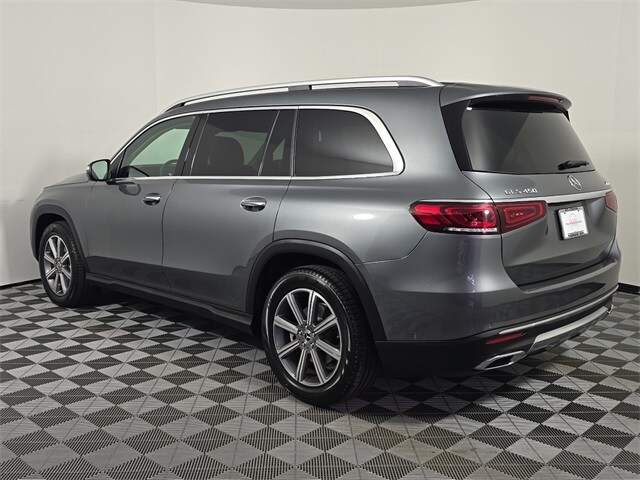 2023 Mercedes Benz GLS 450 4MATIC photo 2