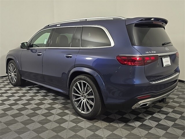 2026 Mercedes Benz GLS 450 4MATIC photo 2