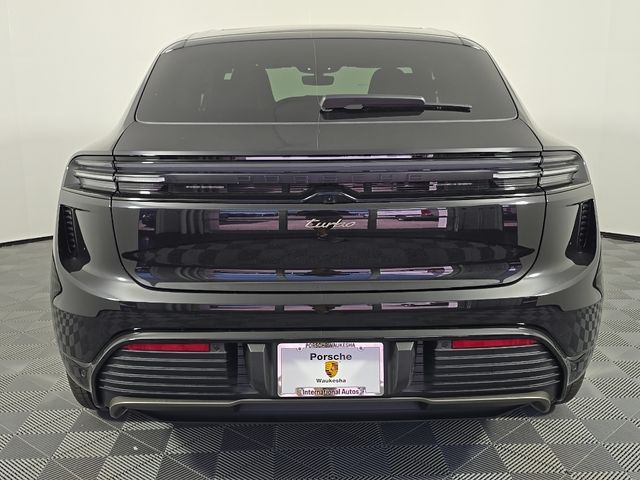 2025 Porsche Macan Turbo Electric - Photo 6
