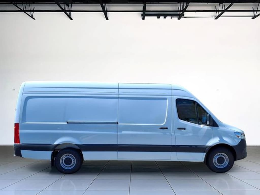 New 2026 Mercedes-Benz Sprinter 2500 High Roof 4-Cyl Diesel