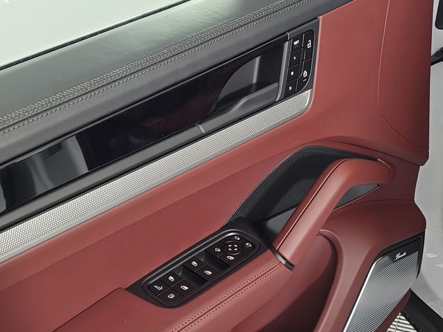 2025 Porsche Cayenne Coup S E-Hybrid - Photo 16