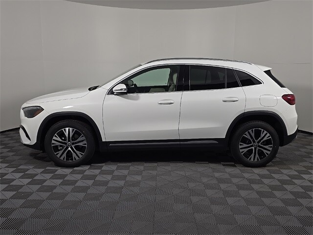 2025 Mercedes Benz GLA 250 4MATIC photo 2