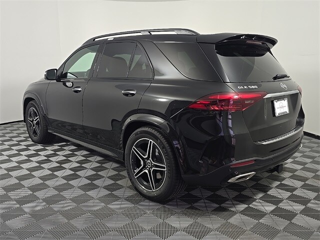 2026 Mercedes Benz GLE 580 4MATIC photo 2