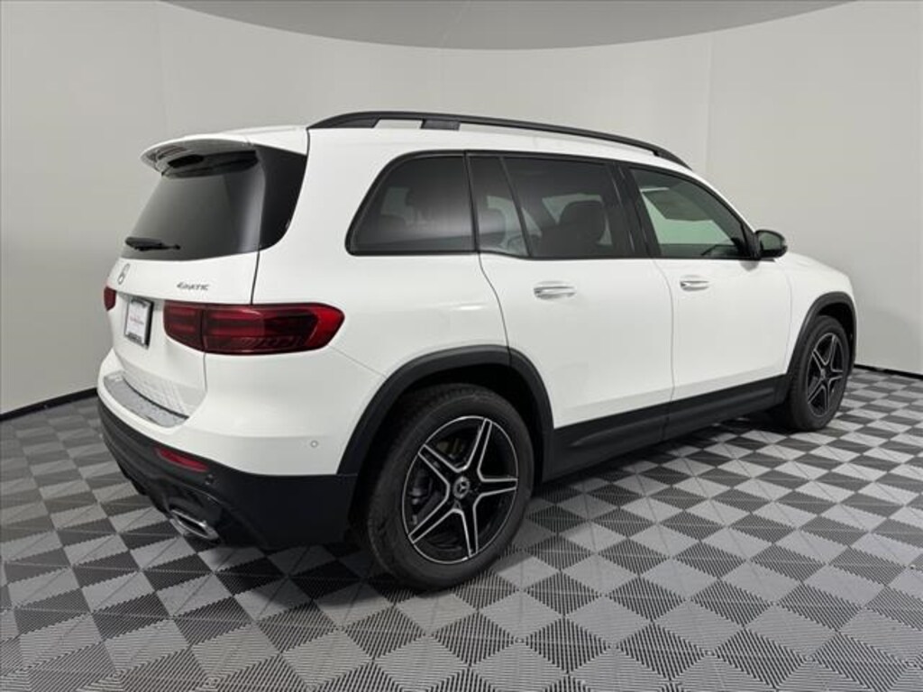 Used 2024 MercedesBenz GLB Auto Milwaukee Wisconsin Waukesha WI