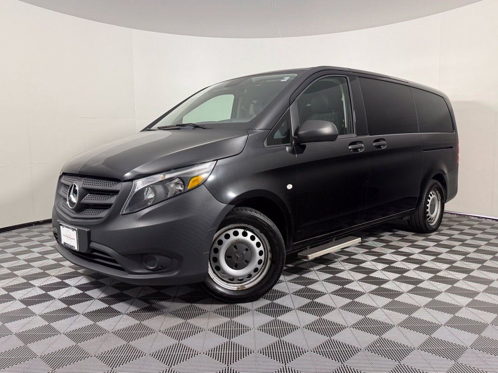 2018 Mercedes-Benz Metris Passenger Van Base