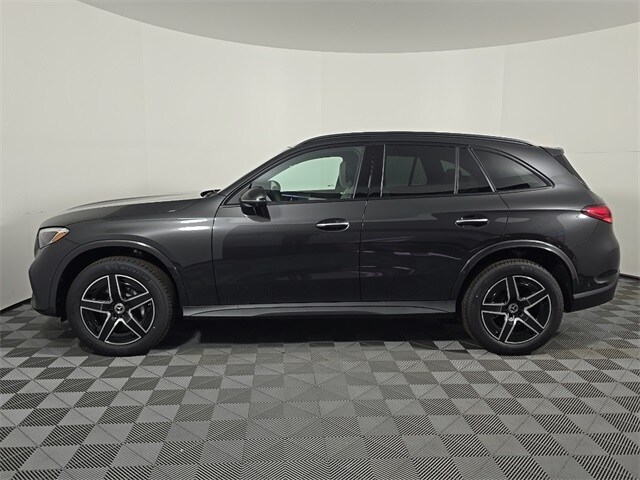 2026 Mercedes Benz GLC 300 4MATIC photo 2