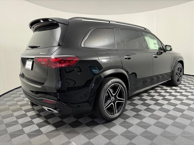 2025 Mercedes Benz GLS 450 photo 4