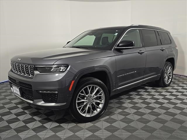 2023 Jeep Grand Cherokee L Summit's photo