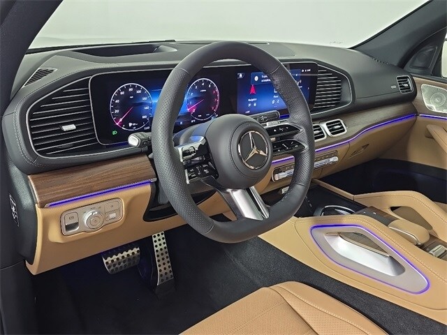 2026 Mercedes Benz GLS 450 4MATIC photo 3