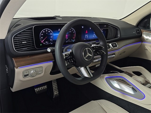 2026 Mercedes Benz GLS 580 4MATIC photo 4