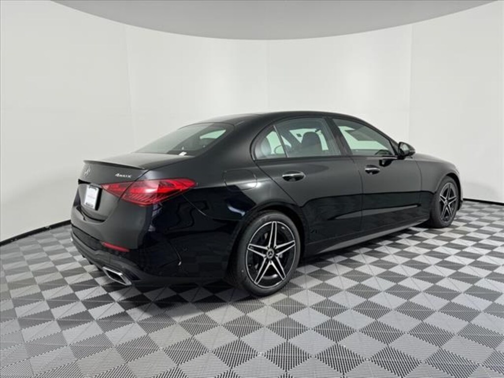 New 2024 MercedesBenz CClass AUTO Milwaukee, Waukesha WI