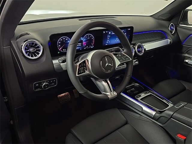 2025 Mercedes Benz GLB 250 4MATIC photo 4