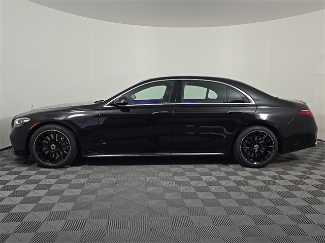 2026 Mercedes Benz S 580 4MATIC photo 2