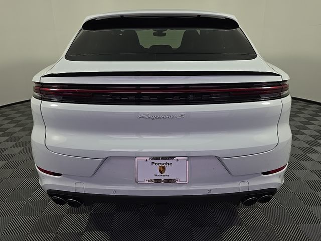 2025 Porsche Cayenne Coup S E-Hybrid - Photo 6