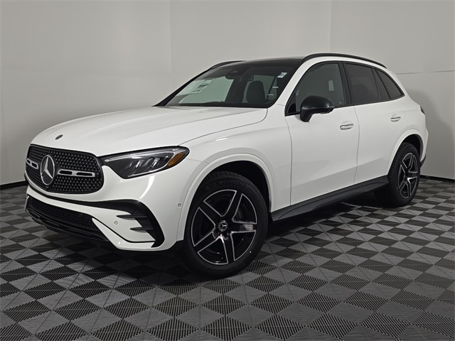 2026 Mercedes-Benz GLC Base's photo