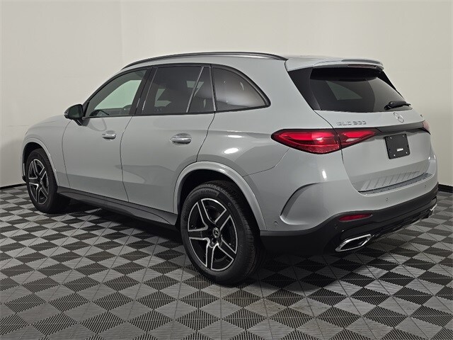 2026 Mercedes Benz GLC 300 4MATIC photo 2