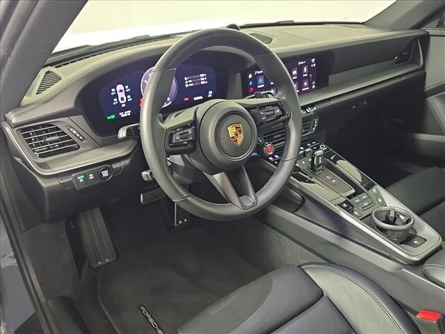 2025 Porsche 911 photo 4