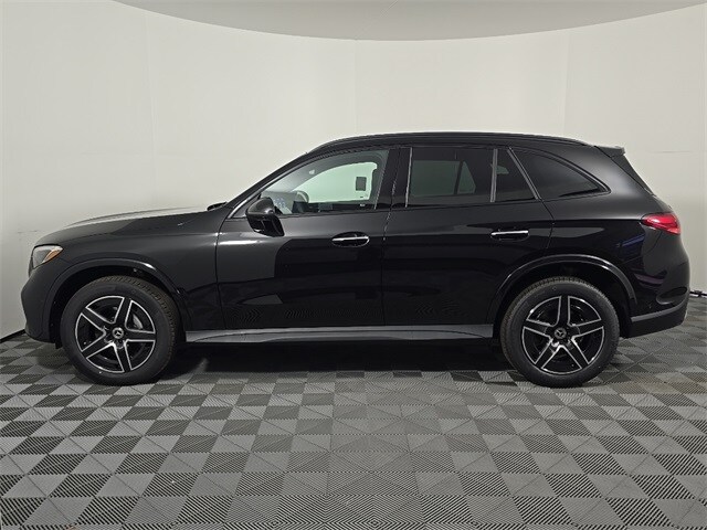 2026 Mercedes Benz GLC 300 4MATIC photo 2