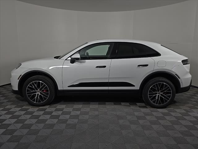 Used 2025 Porsche Macan S with VIN WP1AB2XA0SL152561 for sale in Waukesha, WI