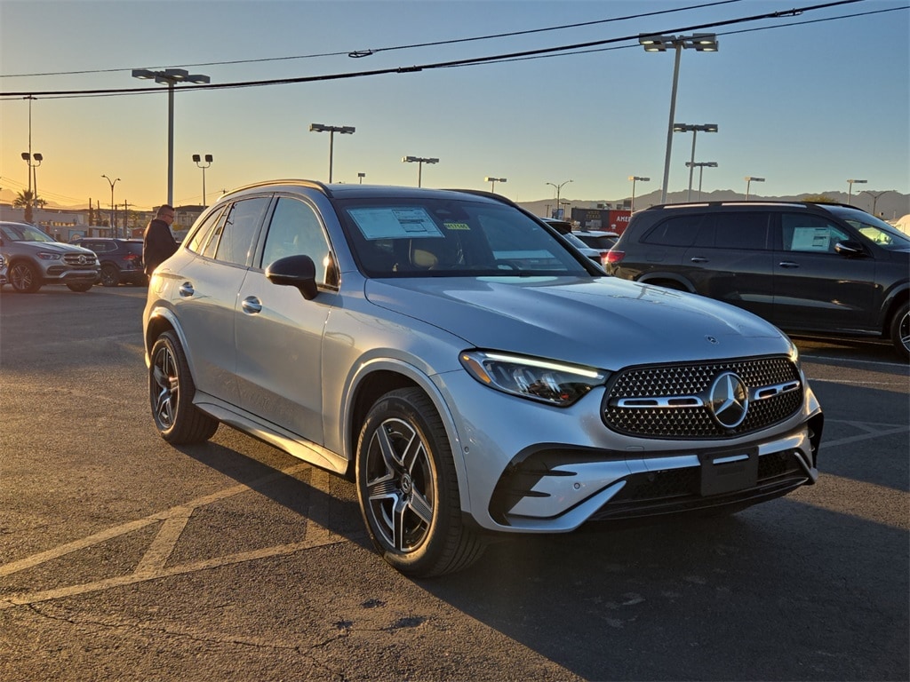 2026 Mercedes-Benz GLC Base's photo