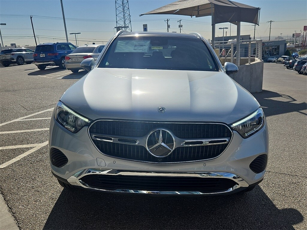 2026 Mercedes Benz GLC 300 photo 3