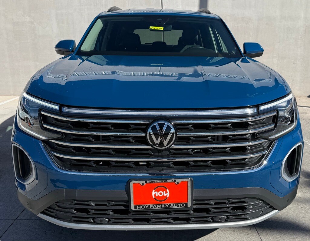 Used 2025 Volkswagen Atlas 2.0T SE w/Technology SUV
