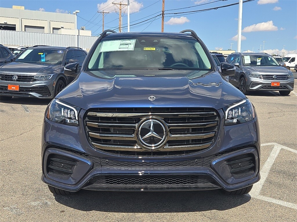 2026 Mercedes Benz GLS 450 4MATIC photo 2