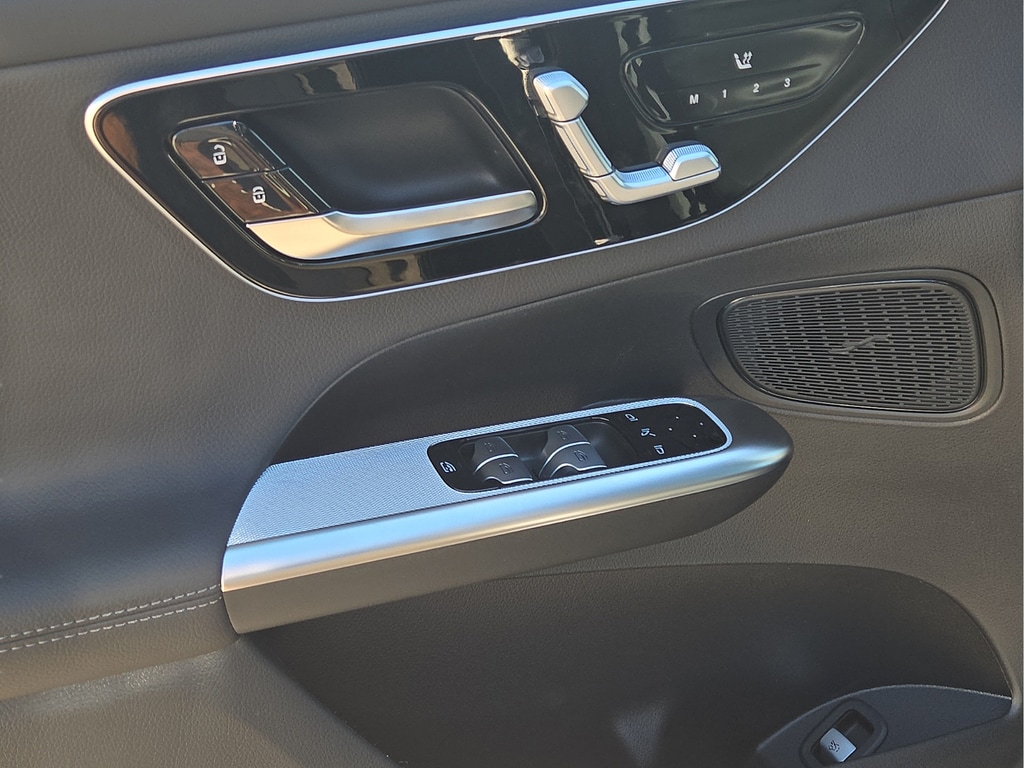 2026 Mercedes-Benz GLC Base - Photo 16
