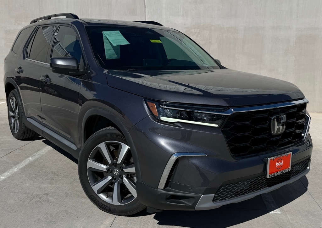 2023 Honda Pilot Touring's photo