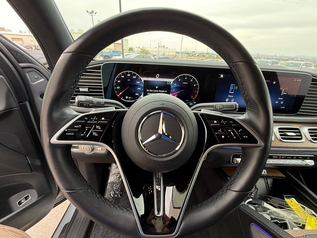 2025 Mercedes-Benz GLE GLE450 - Photo 16