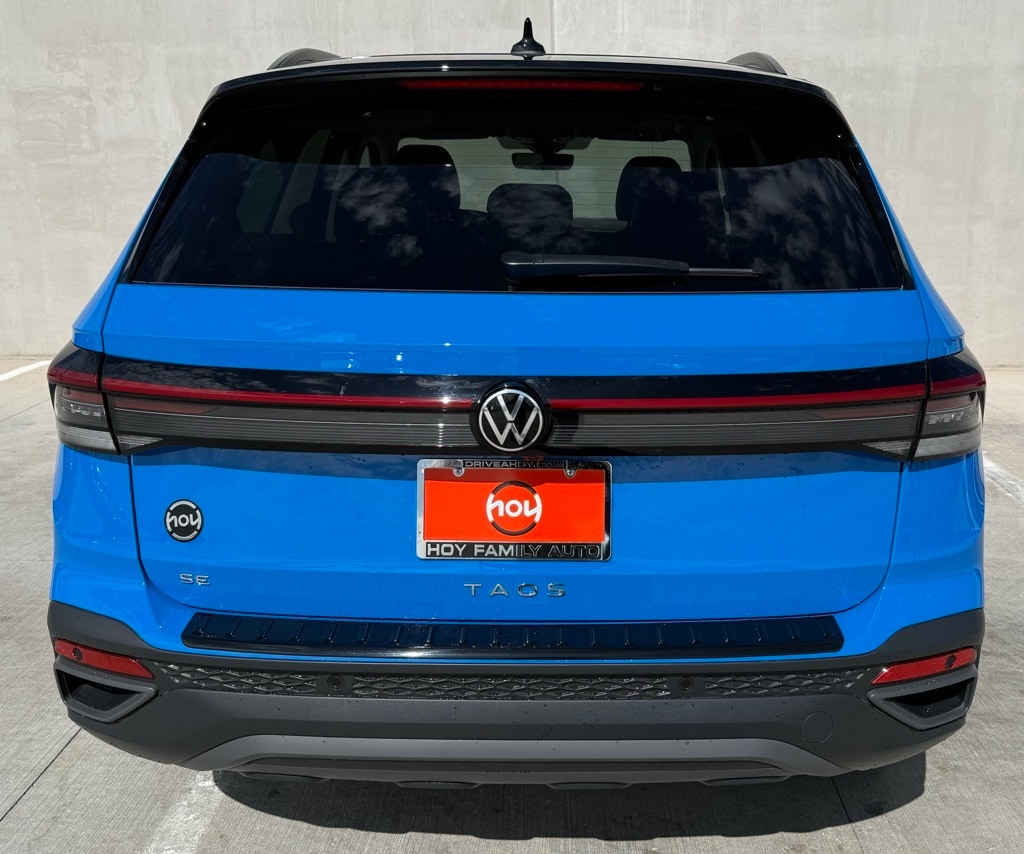 Used 2025 Volkswagen Taos 1.5T SE Black SUV