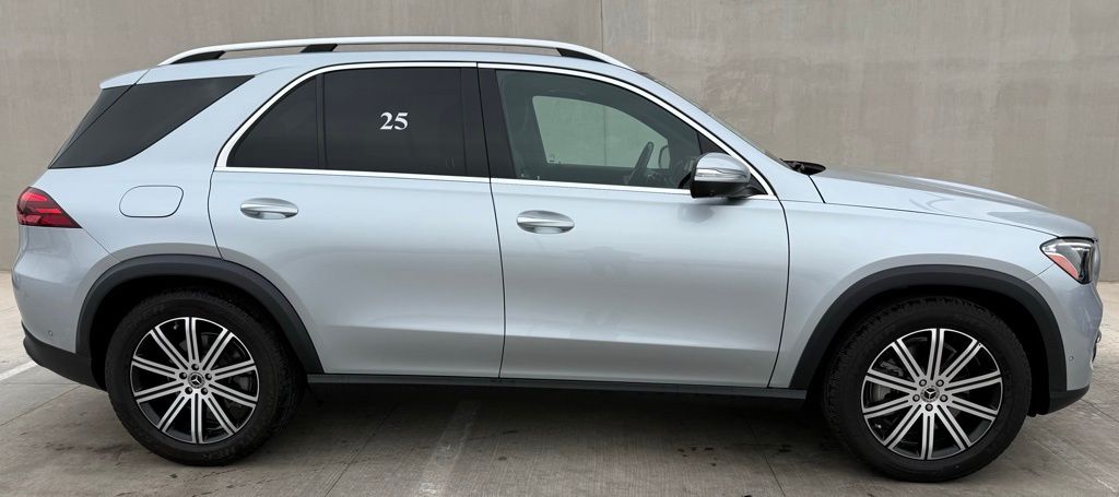 2025 Mercedes-Benz GLE GLE450 - Photo 3