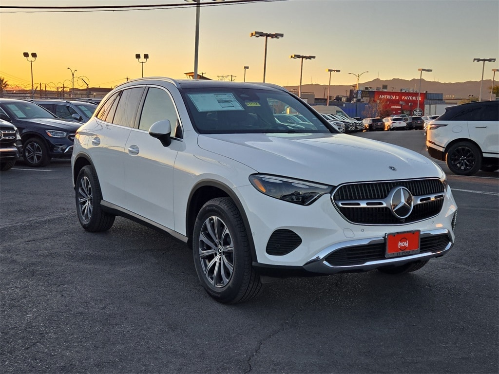 2026 Mercedes-Benz GLC Base's photo