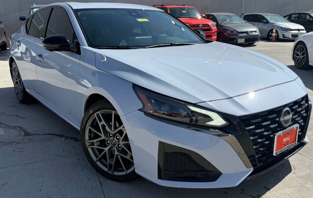 Used 2024 Nissan Altima 2.0 SR