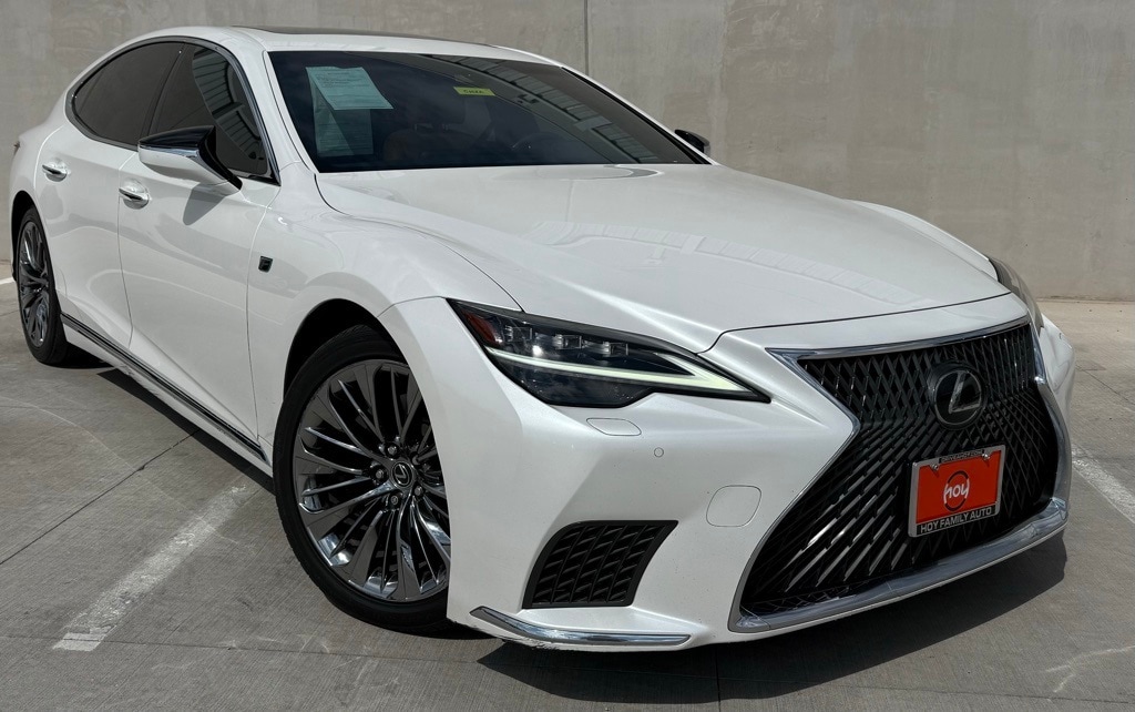 2022 Lexus LS Base's photo